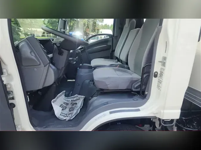2020 ISUZU NPR-HD