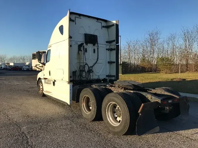 2019 Freightliner T12664ST