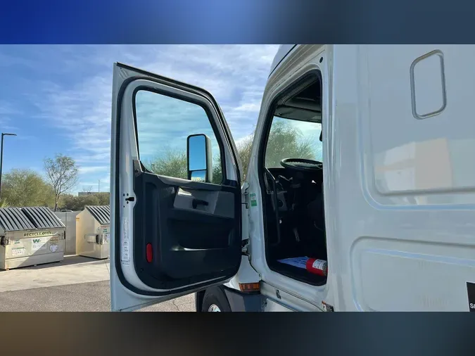 2021 Freightliner Cascadia 126d52978d9b99e248744e25d49216dade9