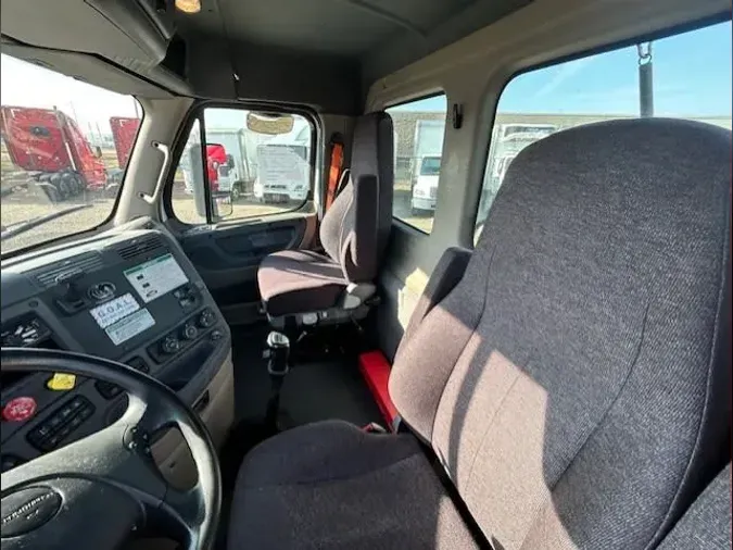 2017 FREIGHTLINER/MERCEDES CASCADIA 125