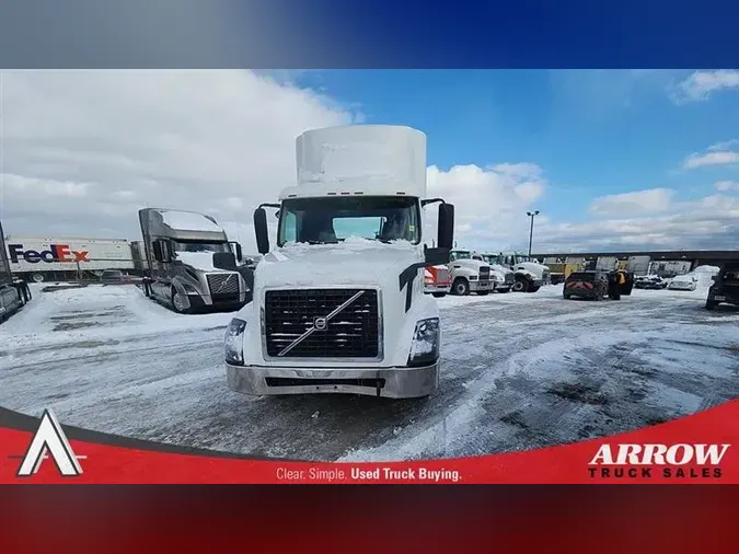 2018 VOLVO VNL300