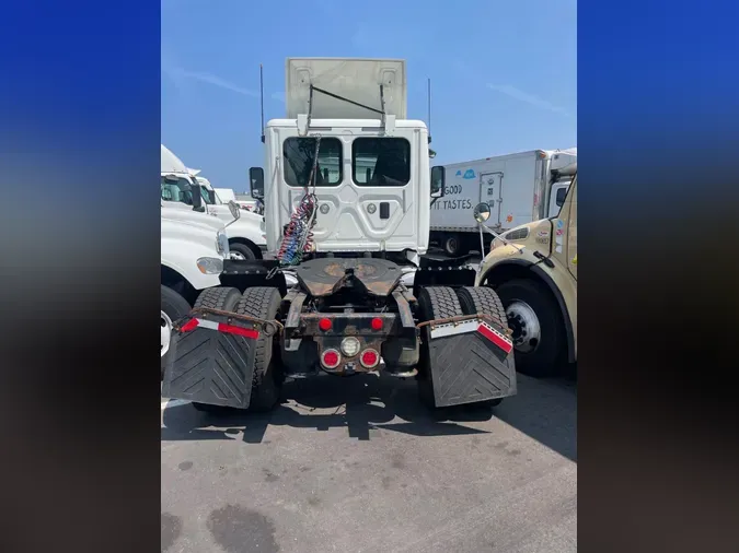 2016 FREIGHTLINER/MERCEDES CASCADIA 125