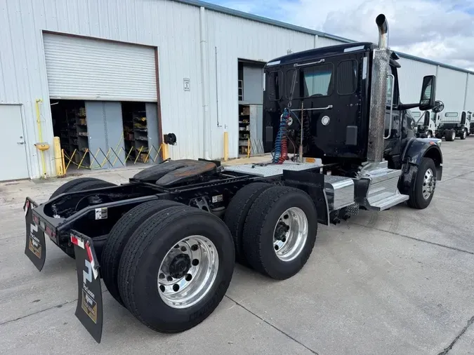 2022 Peterbilt 567