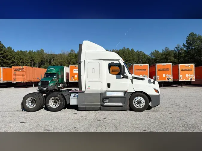 2022 Freightliner Cascadia 126d530f6c0870166247ec062b8130cb1e8
