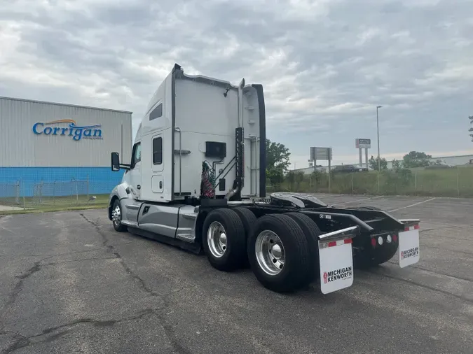 2022 Kenworth T680