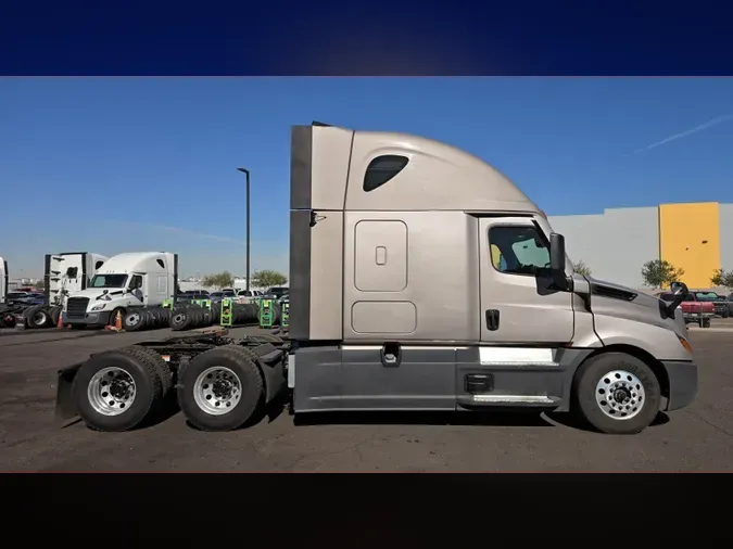 2025 Freightliner Cascadia 126d538bec0071265d649961a4e42691968