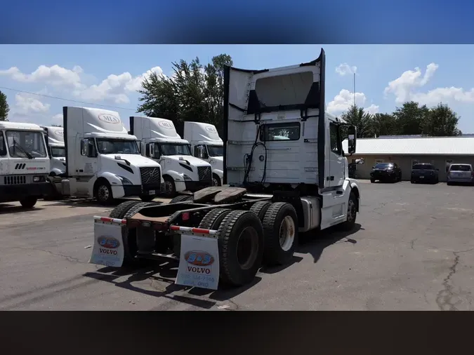 2018 Volvo VNL300