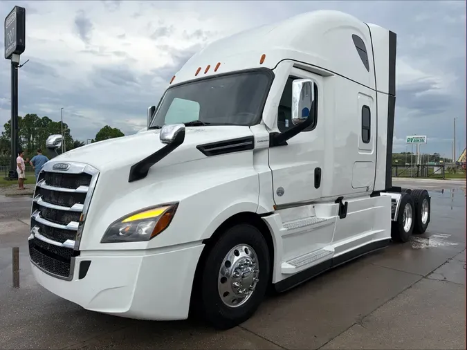 2024 Freightliner Cascadia 126d53d624eb1b6f9c8d13df249450b5bb7