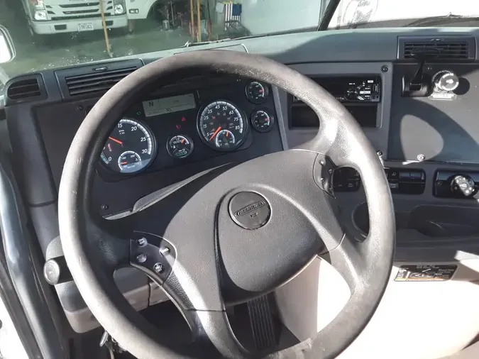 2017 FREIGHTLINER CASCADIA 113