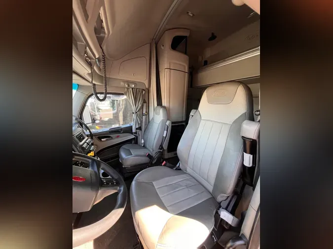 2023 Peterbilt 579