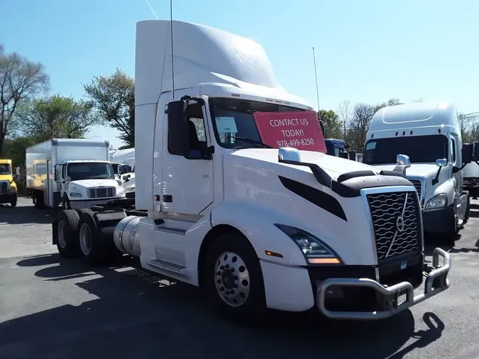 2019 VOLVO VNL64T-300