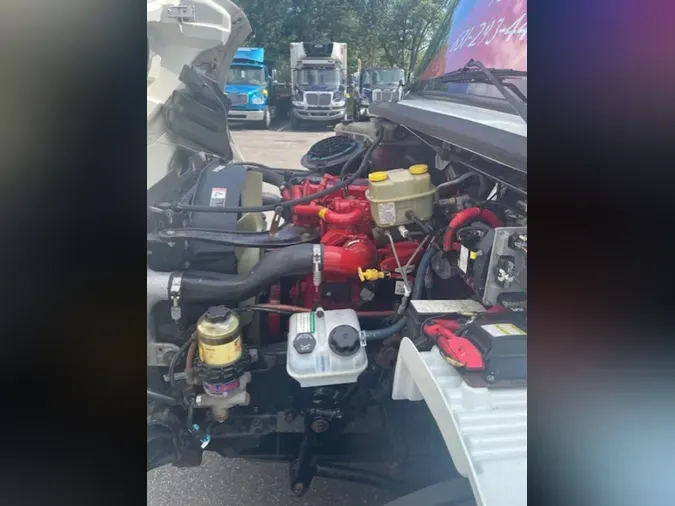 2019 FREIGHTLINER M2 106