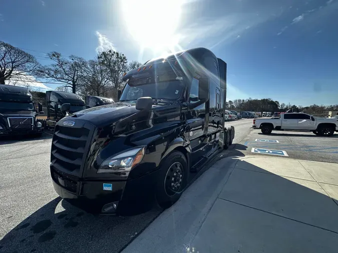 2023 FREIGHTLINER CASCADIA 126