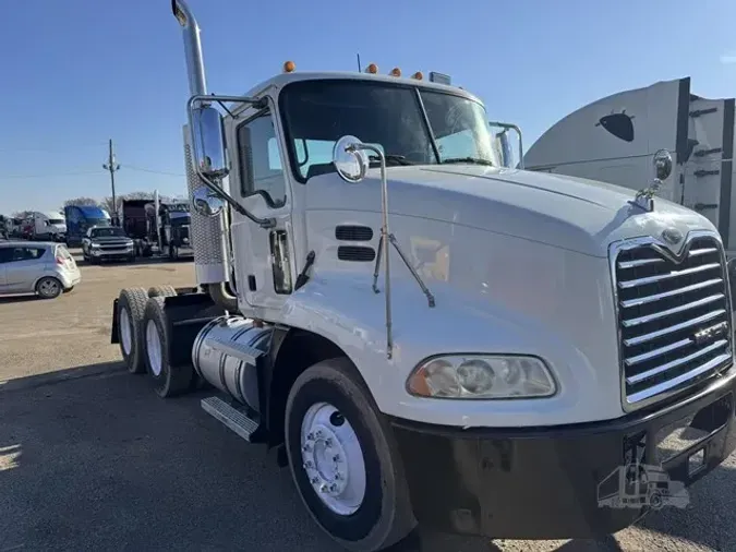 2007 MACK VISION CX613d5496eaa269f2f318be5411a59906e57