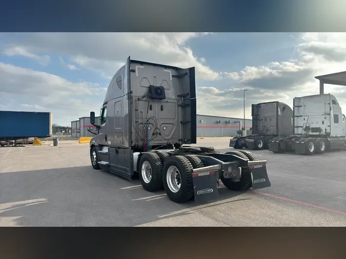 2021 Freightliner Cascadia