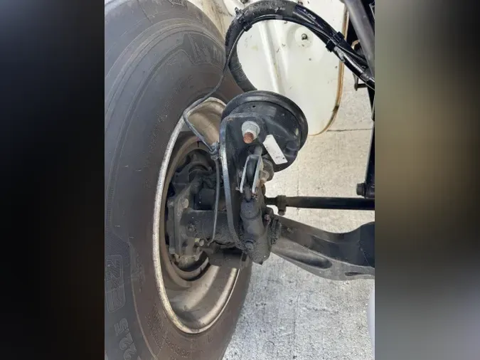 2019 Freightliner Business Class M2 106