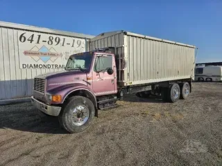 1999 INTERNATIONAL 4900