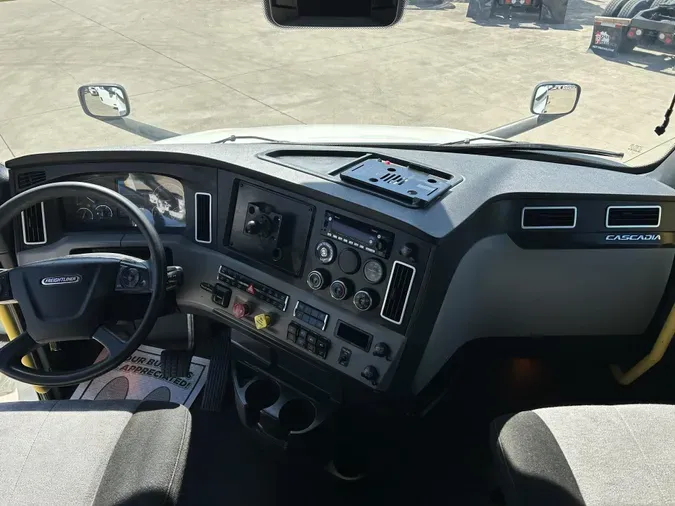 2021 Freightliner Cascadia