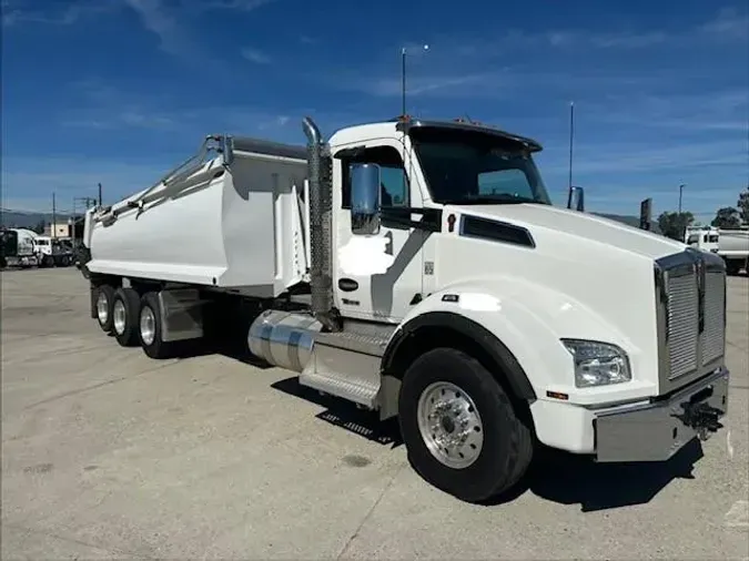 2024 Kenworth T880