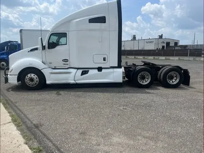 2022 Kenworth T680