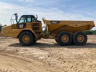 2019 Caterpillar 725C2