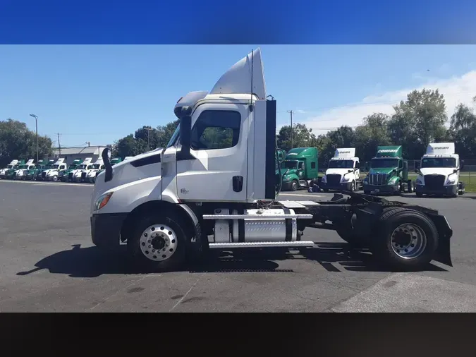 2019 Freightliner Cascadia 126d5604e1152adb612f66122492ef22dbb