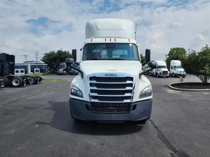 2021 FREIGHTLINER CA126