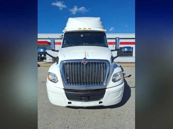 2019 NAVISTAR INTERNATIONAL LT625 SLPR CAB