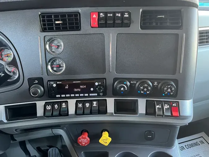2022 Kenworth T680