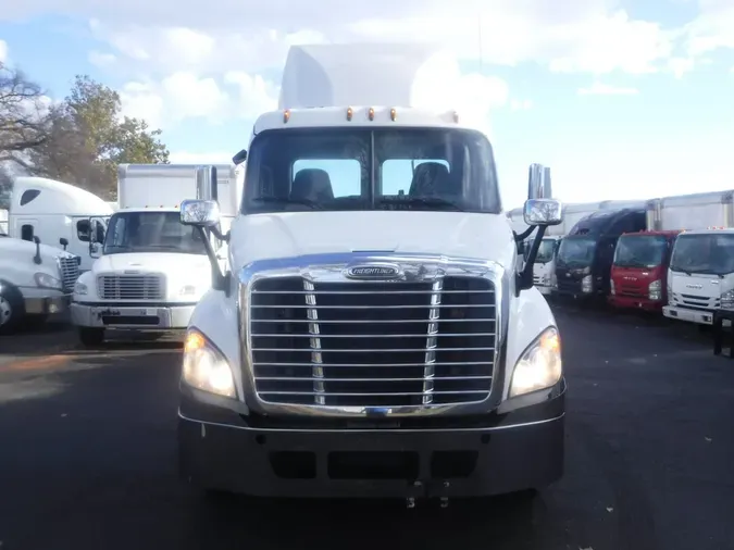 2018 FREIGHTLINER/MERCEDES CASCADIA 125