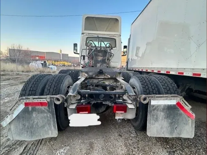 2019 NAVISTAR INTERNATIONAL LT625 DAYCAB T/A