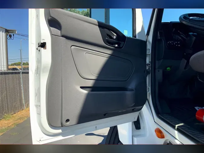 2022 INT LT625 6x4