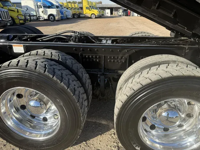 2025 Kenworth T880d56ebd608f9d5ac4f79070da43c1a18e