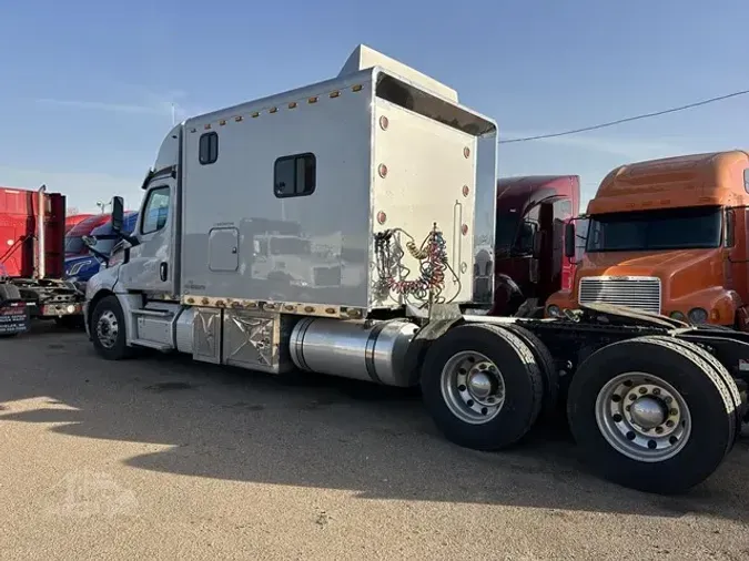 2019 FREIGHTLINER CASCADIA 126d5704917b8331e81a83900664d76769c