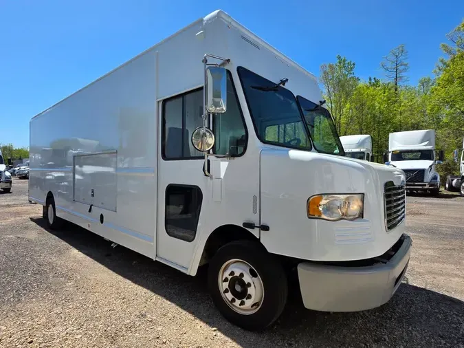 2017 FRTLR CUSTOM CHASSIS CORP MT-55 WALK-IN