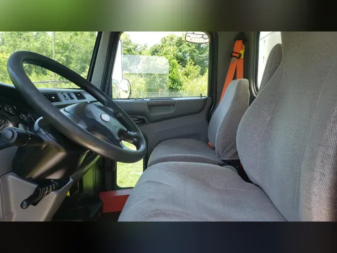 2020 Peterbilt 337