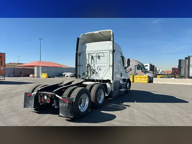 2021 Freightliner Cascadia 126