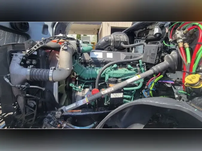 2020 VOLVO VNL64T300d57503dece6ab671690a4dd99331be49