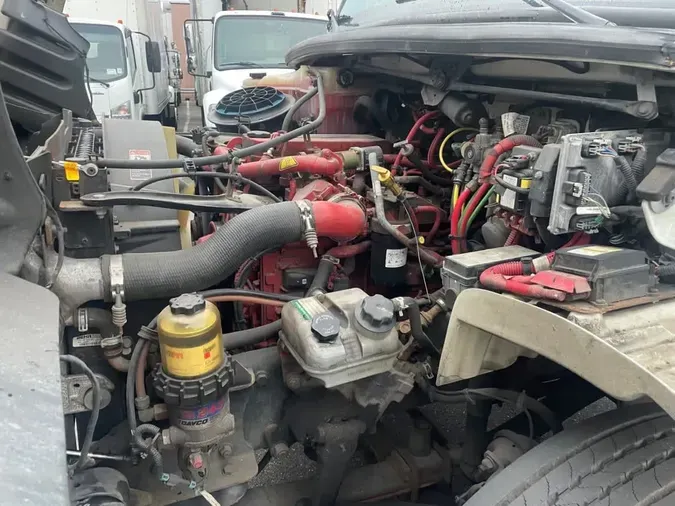 2017 FREIGHTLINER/MERCEDES M2 106