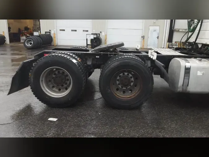 2019 Volvo VNL300