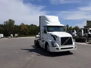 2017 Volvo VNL300