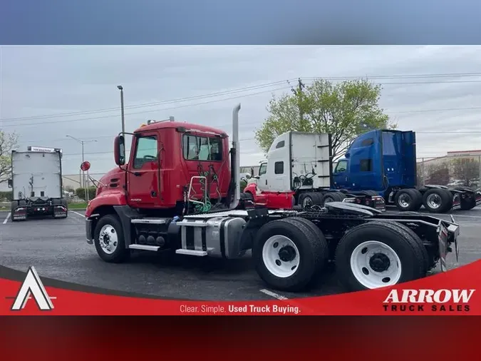 2016 MACK CXU613