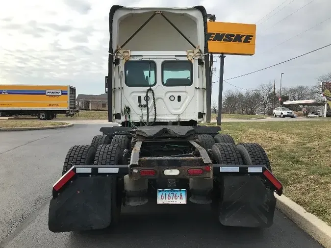 2018 Freightliner X12564ST