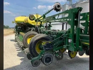 2018 John Deere 1775NT