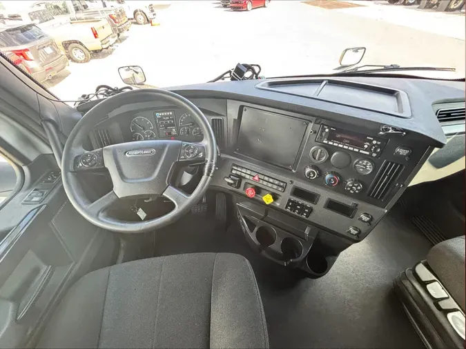 2023 Freightliner Cascadia 126