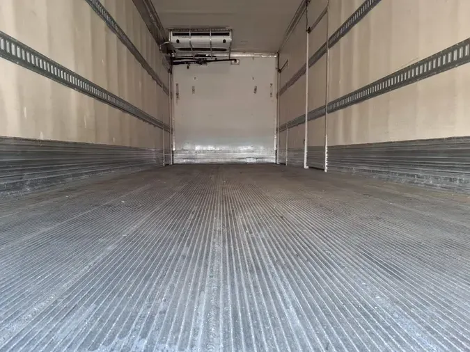 2020 FREIGHTLINER/MERCEDES M2 106