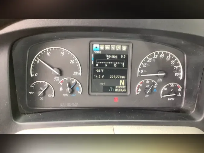 2020 Freightliner Cascadia 126