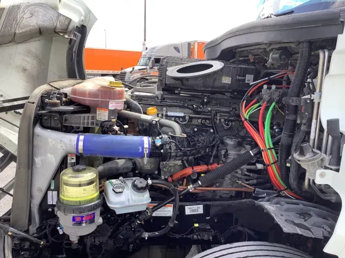2022 Freightliner Cascadia 126