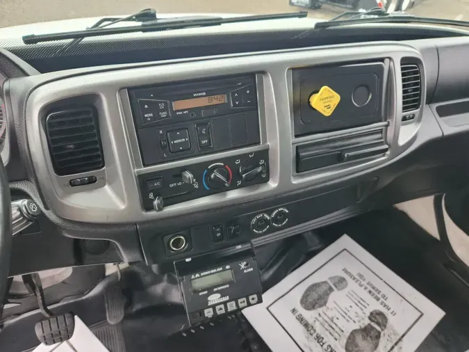 2015 HINO 338 Reefer