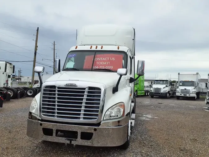 2019 FREIGHTLINER CASCADIA 125